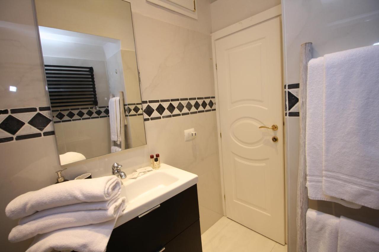 Homedoapartments Deluxe Terme Suite فلورنس المظهر الخارجي الصورة